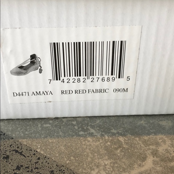 MIA Sandals - Picture 2 of 5